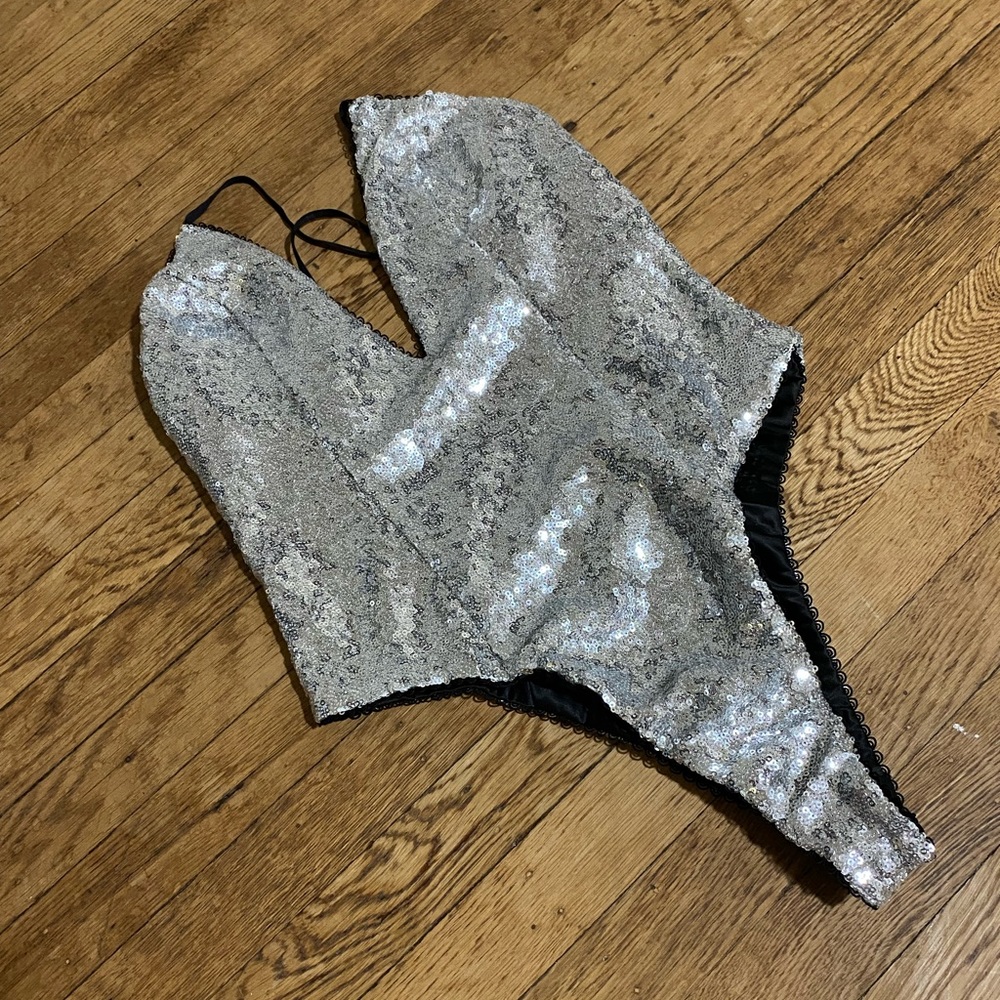 Silver Sequin Women's Top - Picture 6 of 8